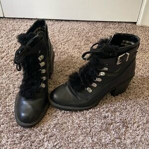 Black combat boots with fur